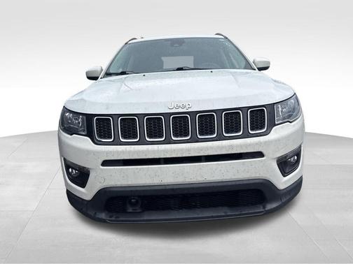 White 2021 Jeep Compass Latitude