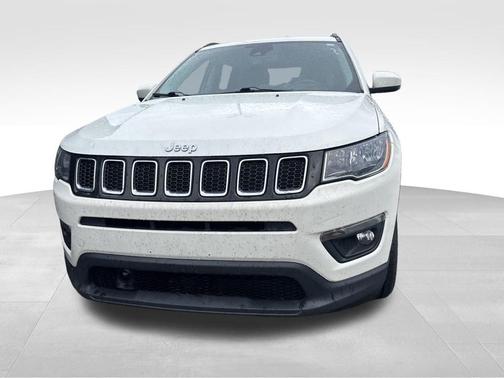White 2021 Jeep Compass Latitude