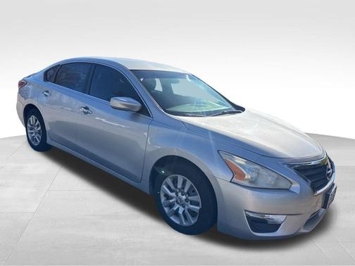 Brilliant Silver 2014 Nissan Altima 2.5 S