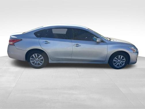 Brilliant Silver 2014 Nissan Altima 2.5 S
