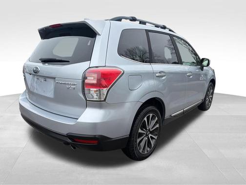 Ice Silver Metallic 2017 Subaru Forester 2.0XT Touring