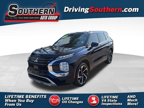 Gray 2024 Mitsubishi Outlander SE