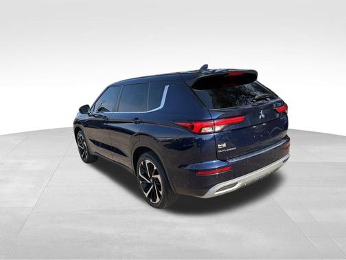 Gray 2024 Mitsubishi Outlander SE