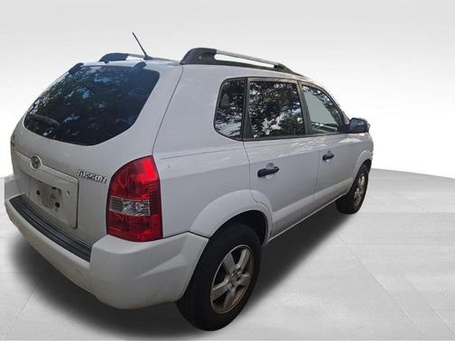 White 2007 Hyundai TUCSON GLS