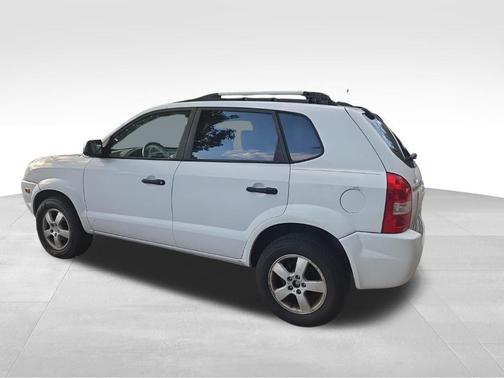 White 2007 Hyundai TUCSON GLS