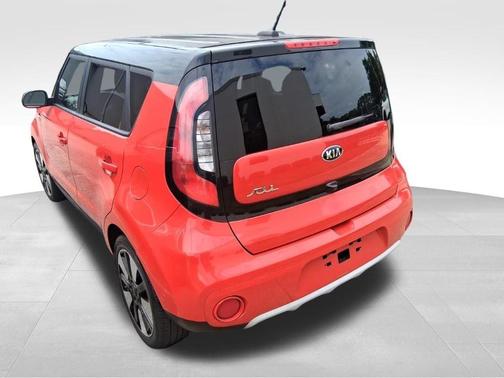 White 2019 Kia Soul +
