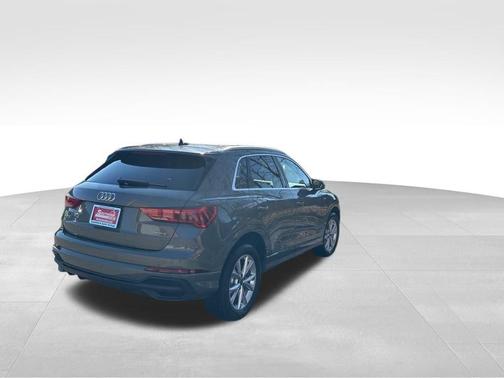 2025 Audi Q3 45 S line Premium