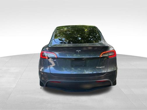2023 Tesla Model Y Standard Range