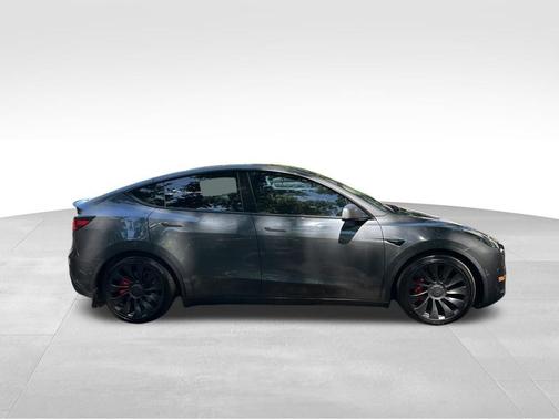 2023 Tesla Model Y Standard Range