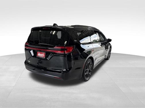 Black 2025 Chrysler Pacifica Limited