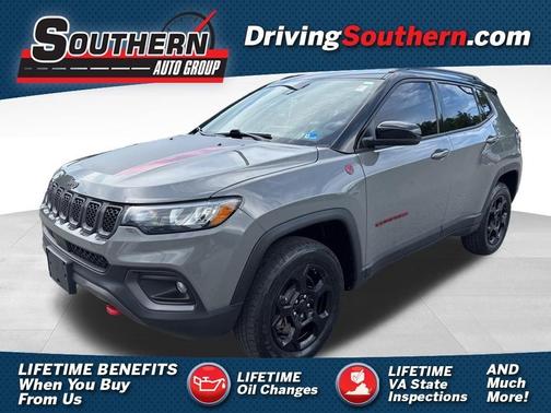 Gray 2023 Jeep Compass Trailhawk