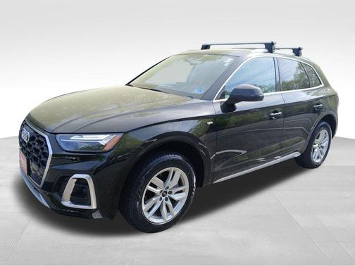 Mythos Black Metallic 2024 Audi Q5 45 S line quattro Premium