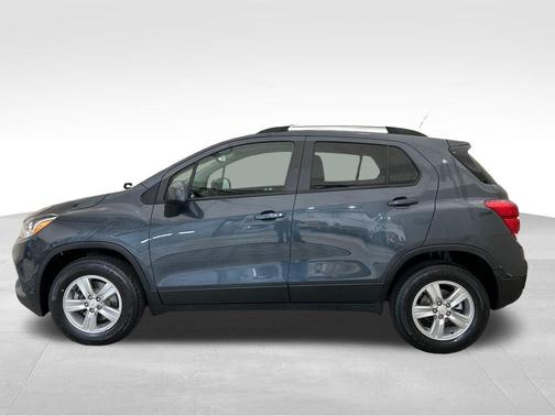 Gray 2022 Chevrolet Trax LT