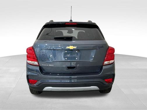 Gray 2022 Chevrolet Trax LT