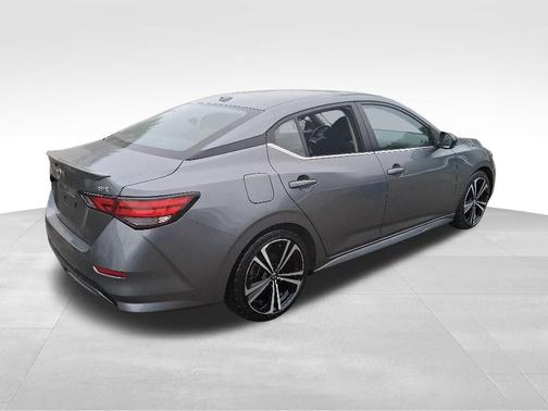 Gray 2022 Nissan Sentra SR