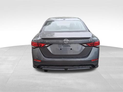 Gray 2022 Nissan Sentra SR