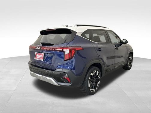 Blue 2024 Kia Seltos SX