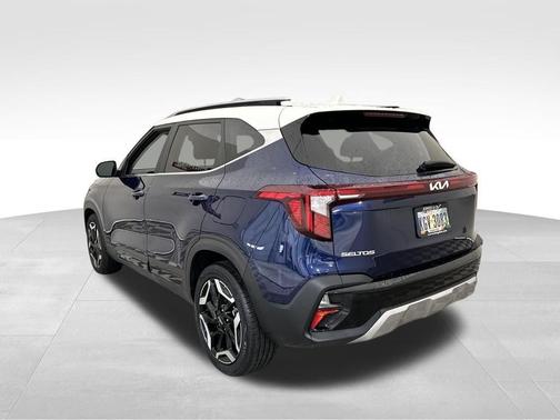 Blue 2024 Kia Seltos SX
