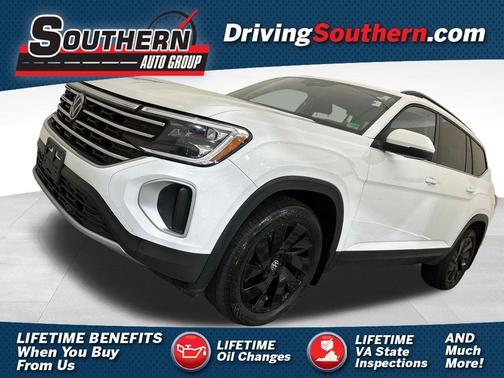 Pure White 2024 Volkswagen Atlas 2.0T SE