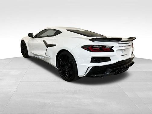 White 2025 Chevrolet Corvette Z06