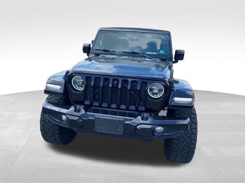 Black 2021 Jeep Gladiator Overland