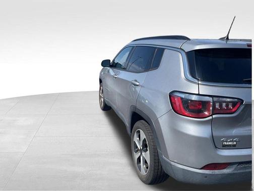 Silver 2018 Jeep Compass Latitude