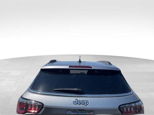 Silver 2018 Jeep Compass Latitude