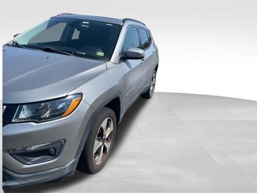 Silver 2018 Jeep Compass Latitude