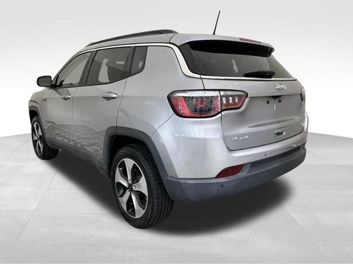 Silver 2018 Jeep Compass Latitude