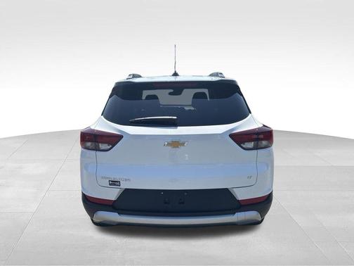 White 2024 Chevrolet Trailblazer LT