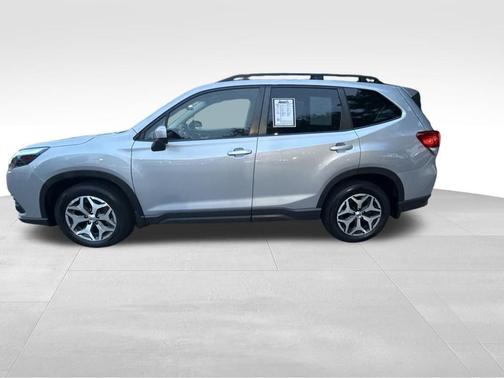 Ice Silver Metallic 2023 Subaru Forester Premium