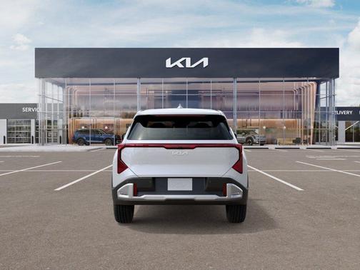 Snow White 2027 Kia Seltos LX