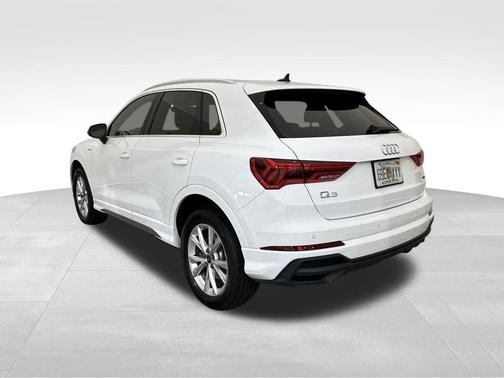 2025 Audi Q3 45 S line Premium
