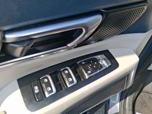 Silver 2023 Kia Telluride EX