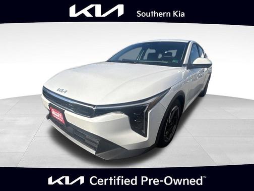 White 2025 Kia K4 EX