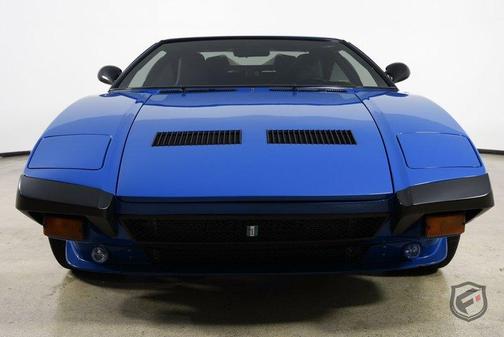 1973 DeTomaso Pantera 