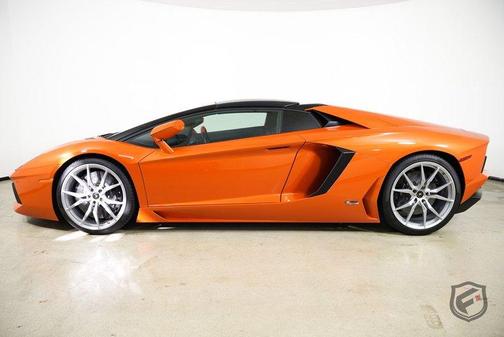 2014 Lamborghini Aventador LP700-4