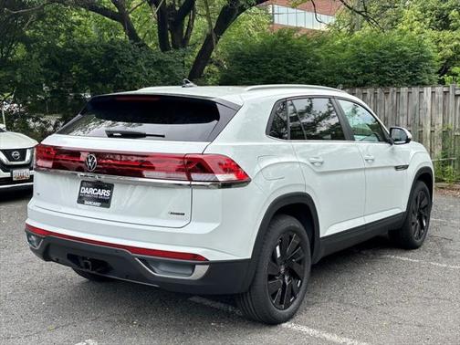 2025 Volkswagen Atlas Cross Sport 2.0T SE w/Technology 4MOTION