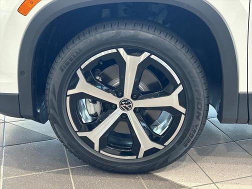 2025 Volkswagen Tiguan 2.0T SE 4MOTION