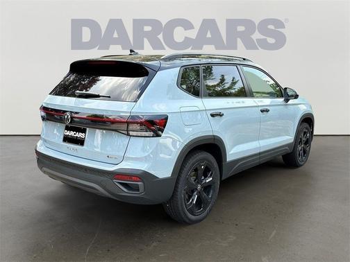 2025 Volkswagen Taos 1.5T SE Black