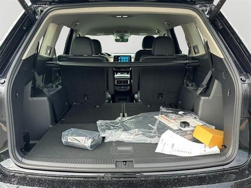2025 Volkswagen Atlas 2.0T SE w/Technology 4MOTION