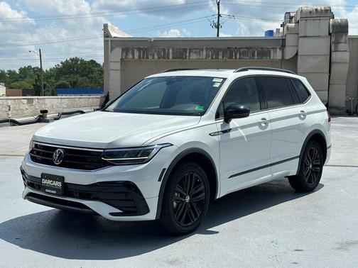 2022 Volkswagen Tiguan 2.0T SE R-Line Black 4MOTION