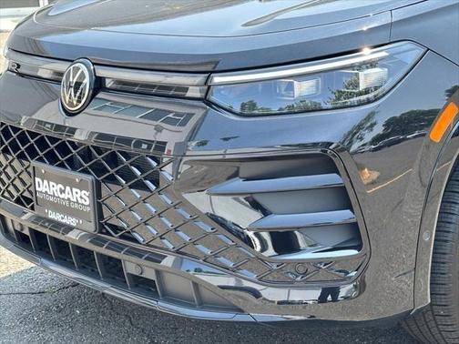 2025 Volkswagen Tiguan 2.0T SE R-Line Black 4MOTION