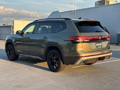 2025 Volkswagen Atlas 2.0T Peak Edition