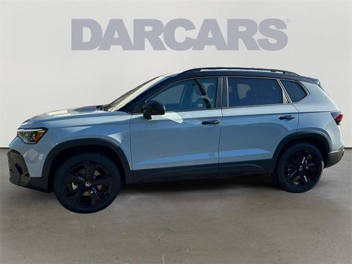 2025 Volkswagen Taos 1.5T SE Black