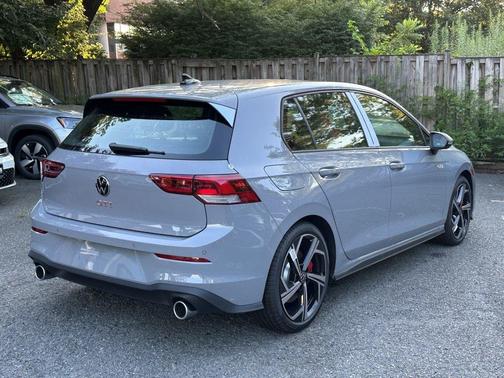2025 Volkswagen Golf GTI 2.0T SE DSG