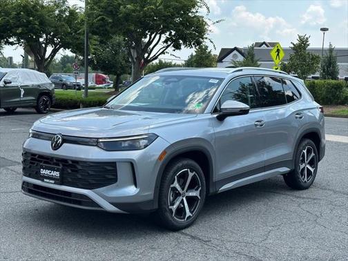 2025 Volkswagen Tiguan 2.0T SE