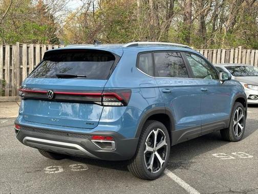2025 Volkswagen Taos 1.5T SEL