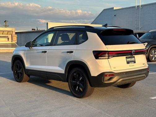 2025 Volkswagen Taos 1.5T SE Black