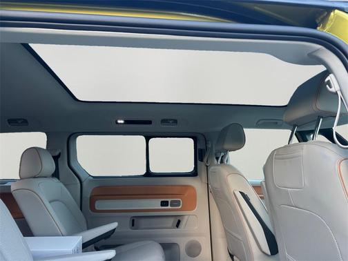 2025 Volkswagen ID. Buzz Pro S Plus with 4MOTION